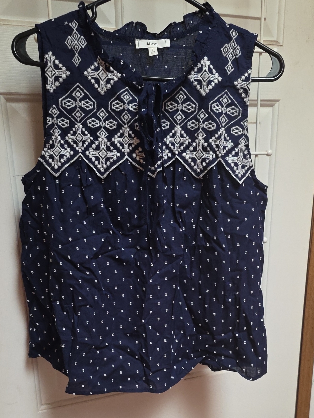 Mine Navy Sleeveless Embroidered Camisole NWOT